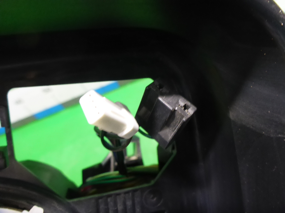 Зеркало левое электрическое