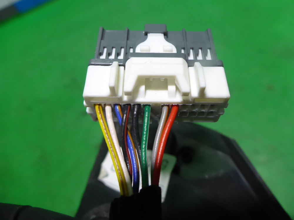 Зеркало правое электрическое