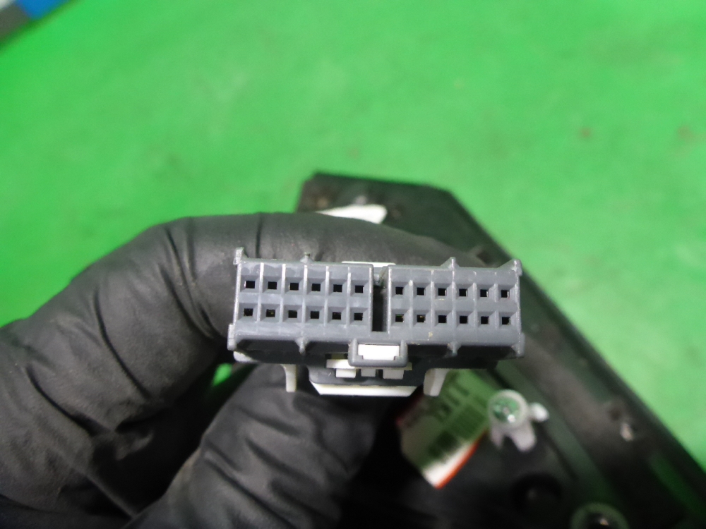 Зеркало правое электрическое