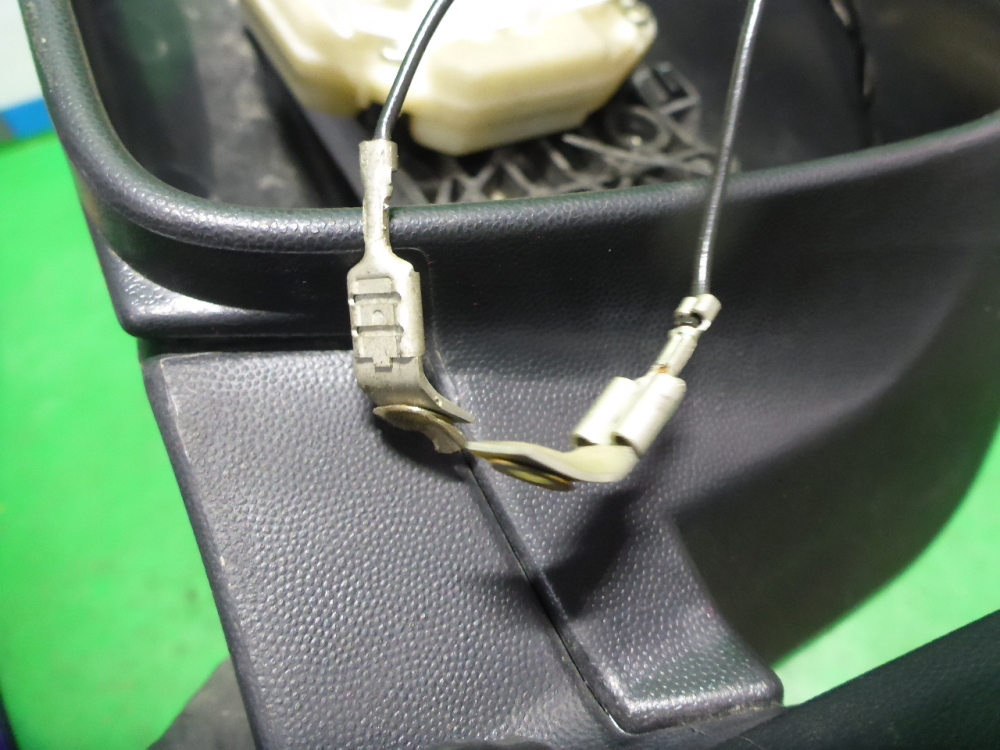 Зеркало левое электрическое