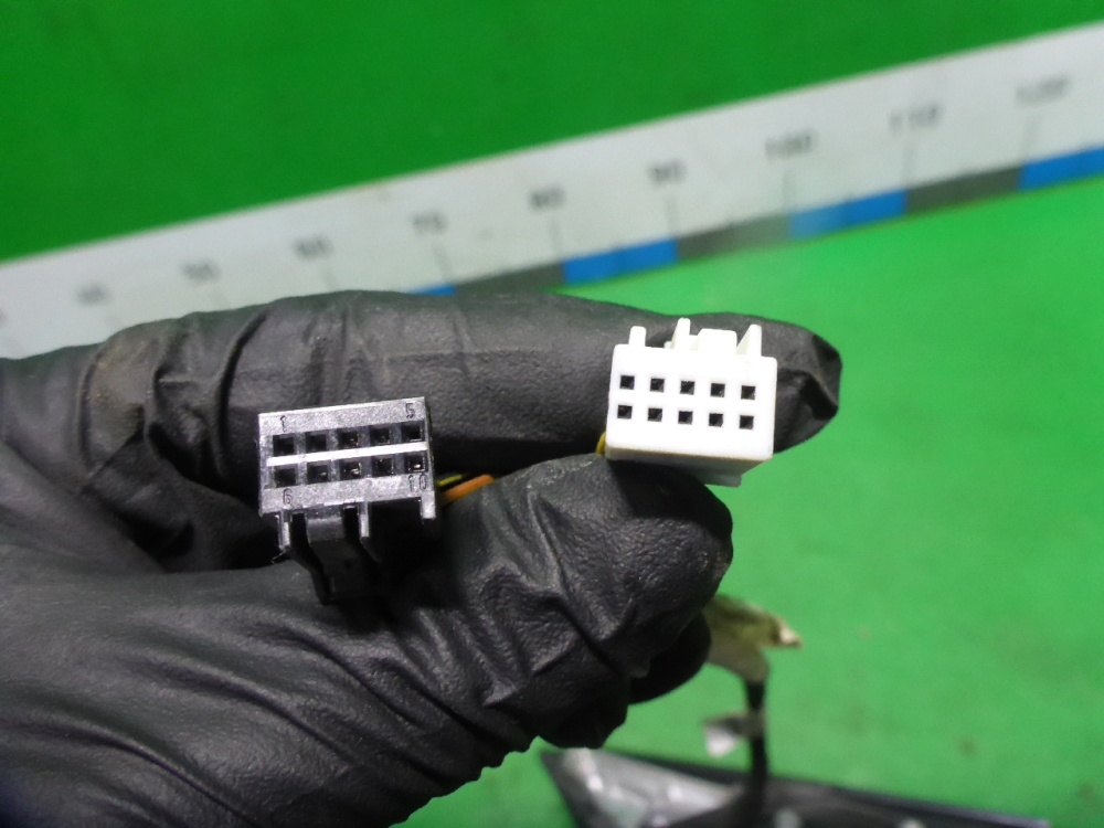 Зеркало правое электрическое