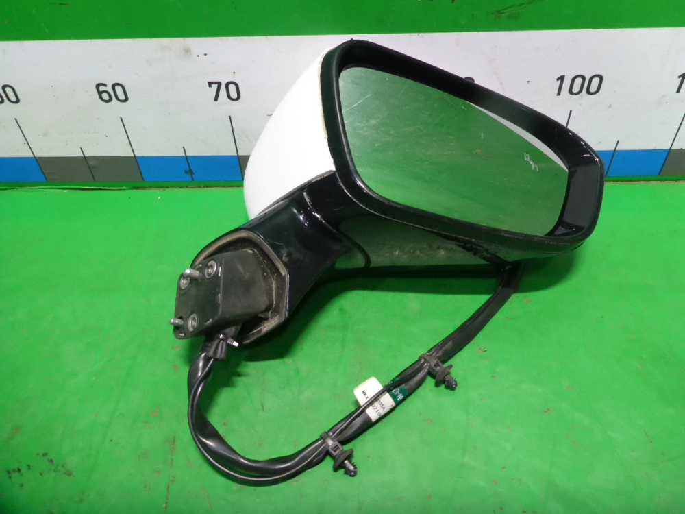 Зеркало правое электрическое