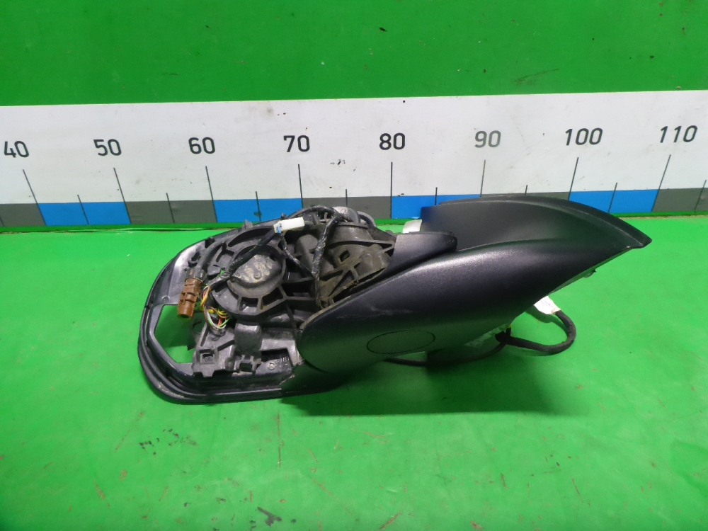 Зеркало правое электрическое