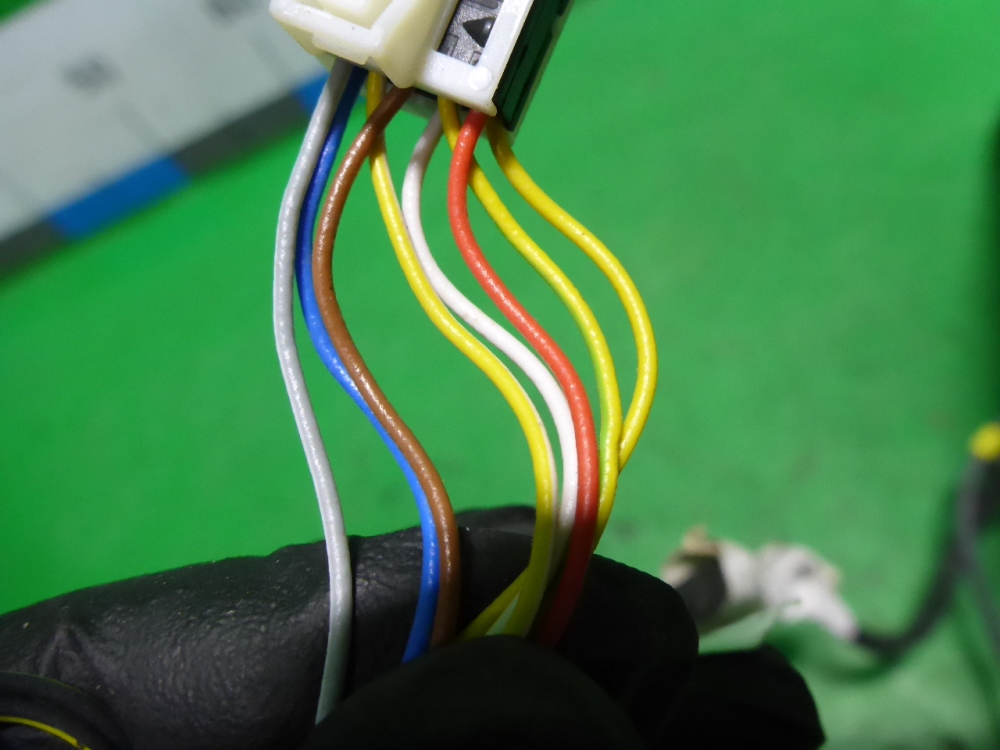 Зеркало правое электрическое