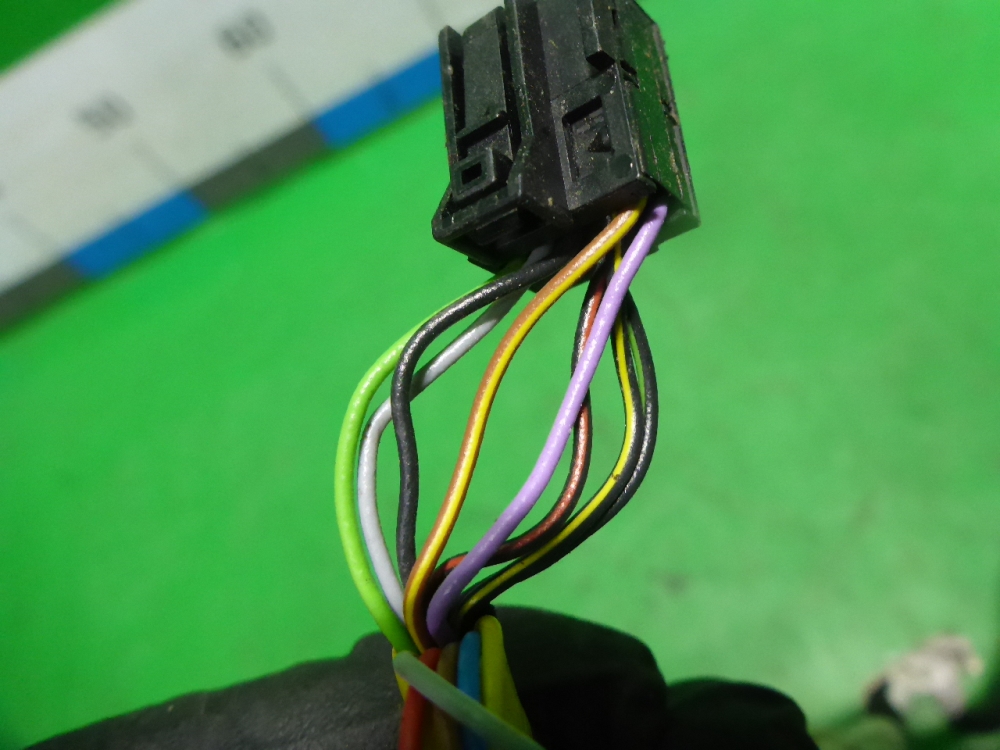 Зеркало правое электрическое