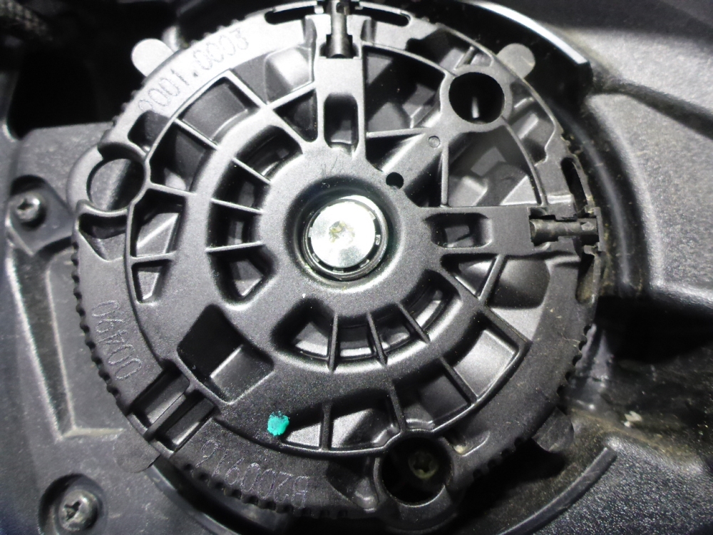 Зеркало правое электрическое