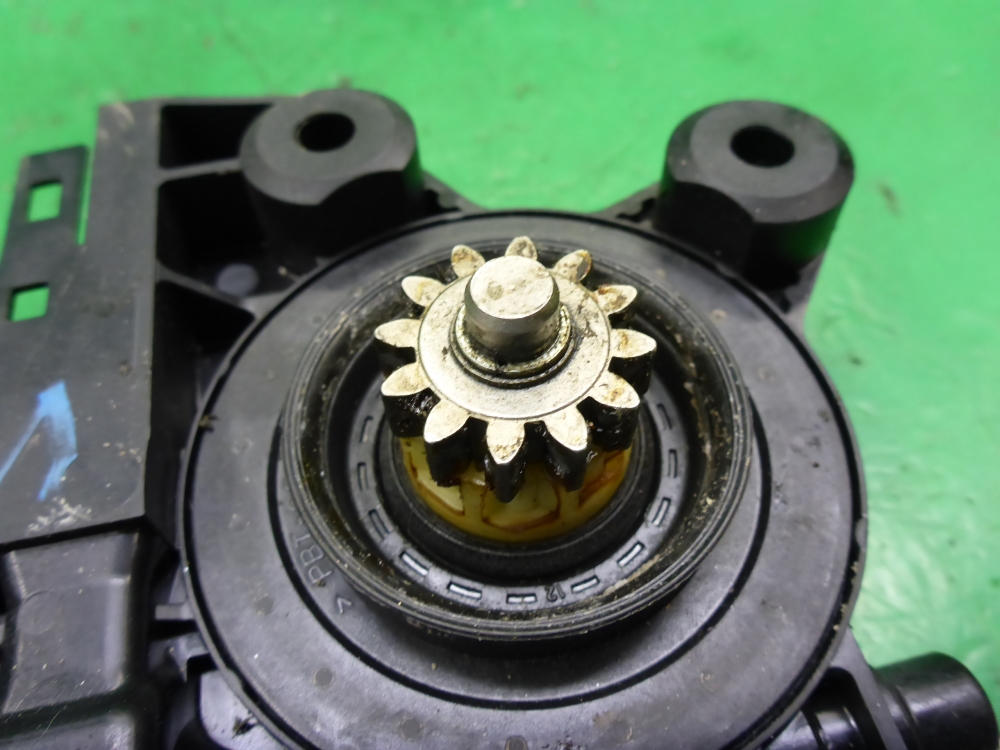 Моторчик стеклоподъемника