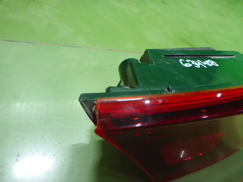 Фонарь задний внутренний правый