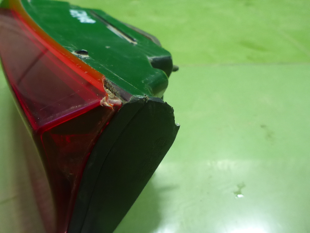 Фонарь задний внутренний правый