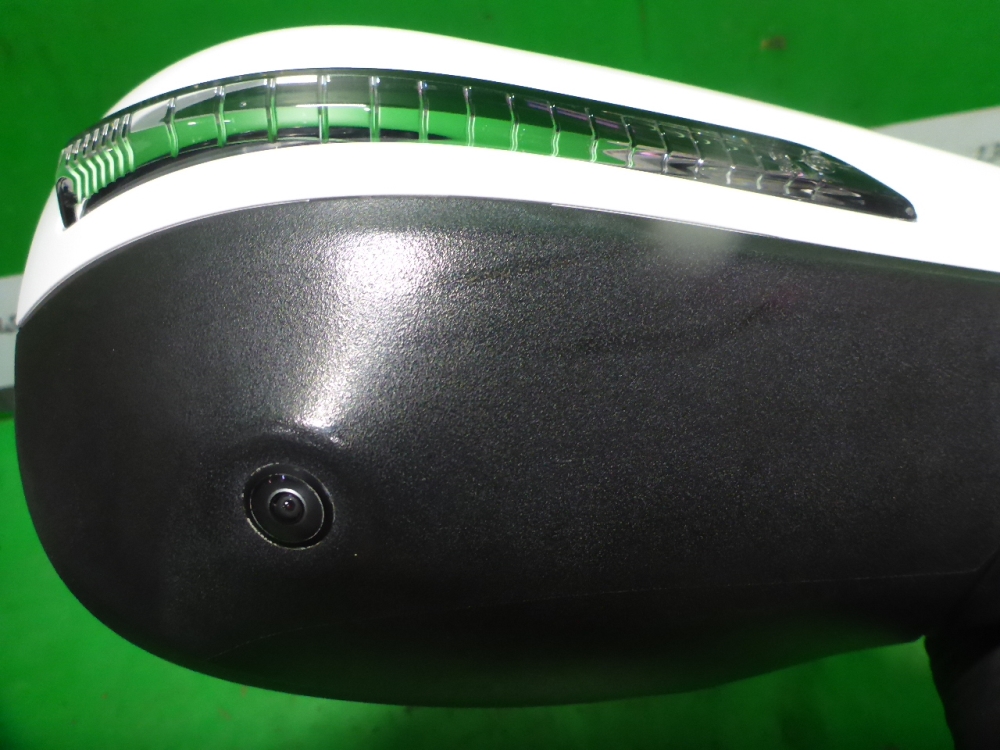 Зеркало правое электрическое