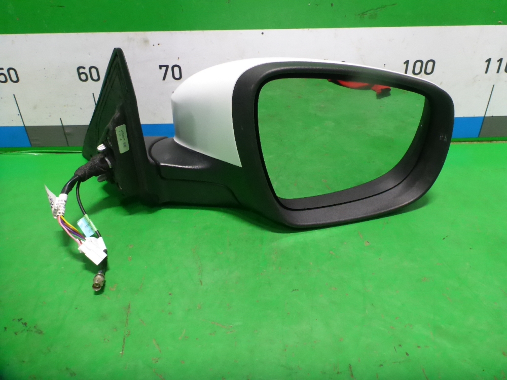 Зеркало правое электрическое