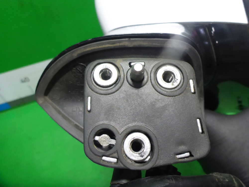 Зеркало правое электрическое