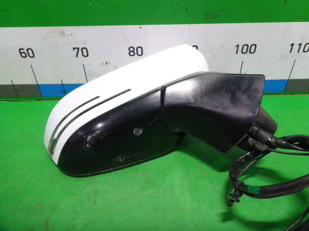 Зеркало правое электрическое