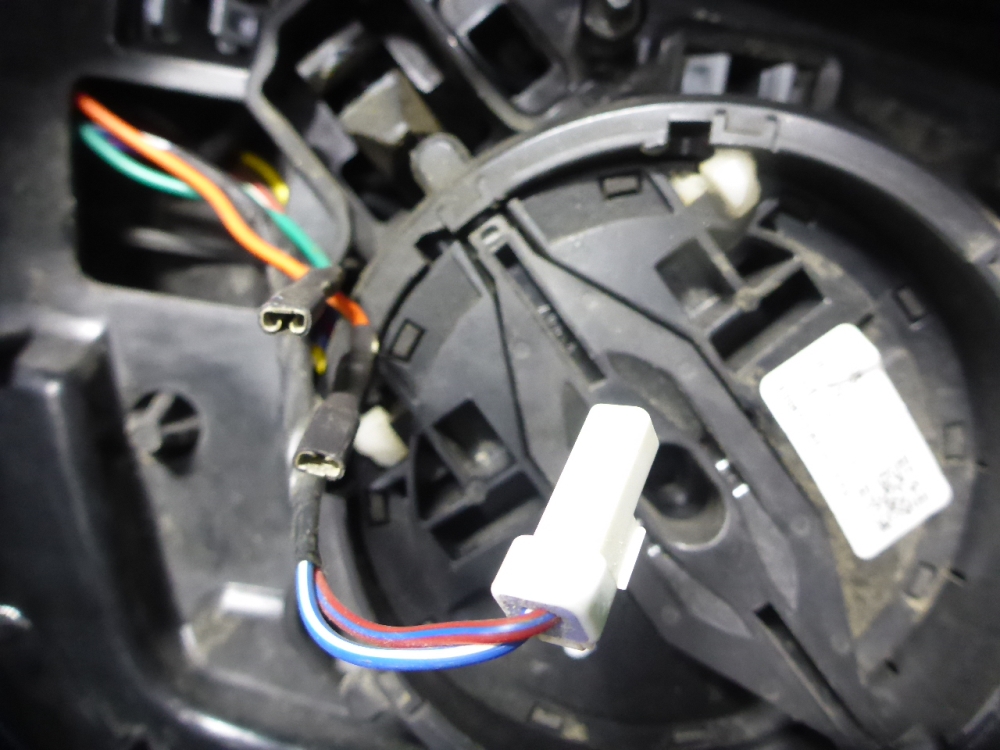 Зеркало правое электрическое