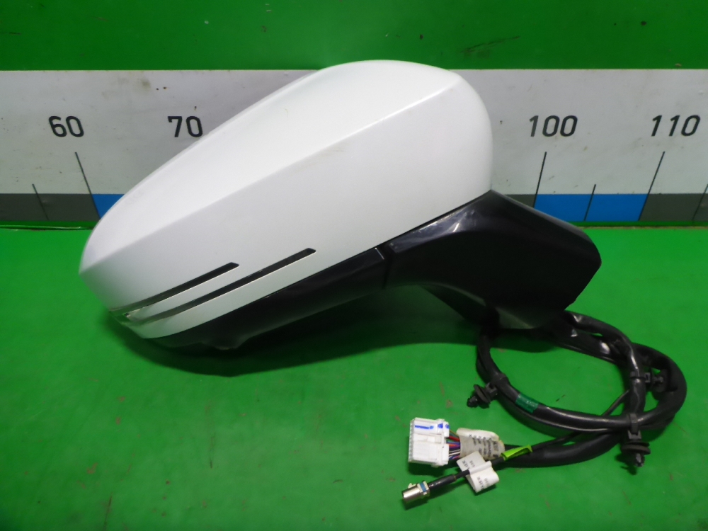 Зеркало правое электрическое