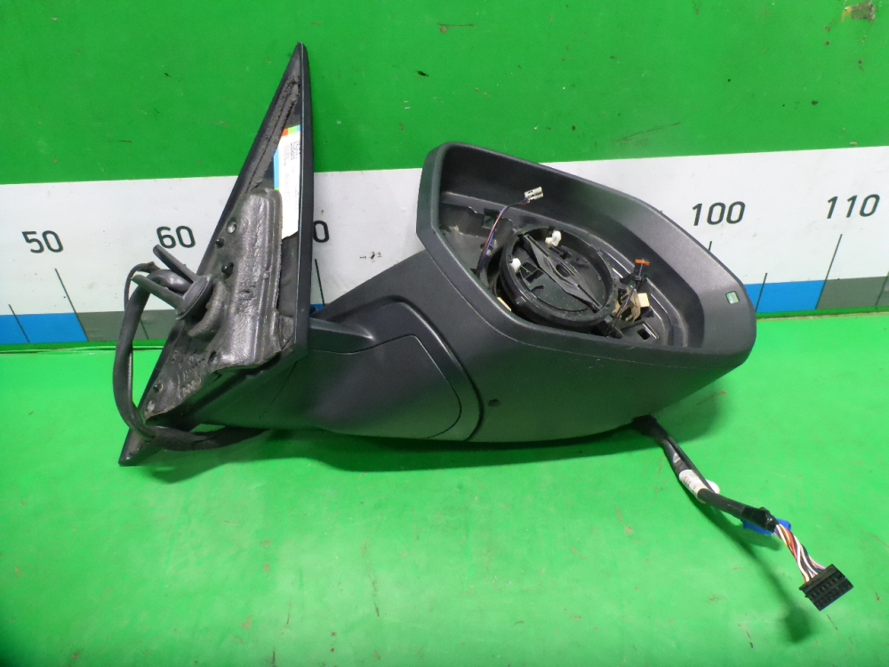 Зеркало правое электрическое