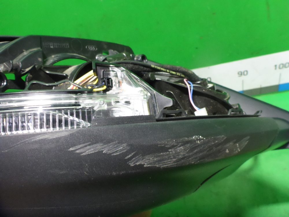 Зеркало правое электрическое