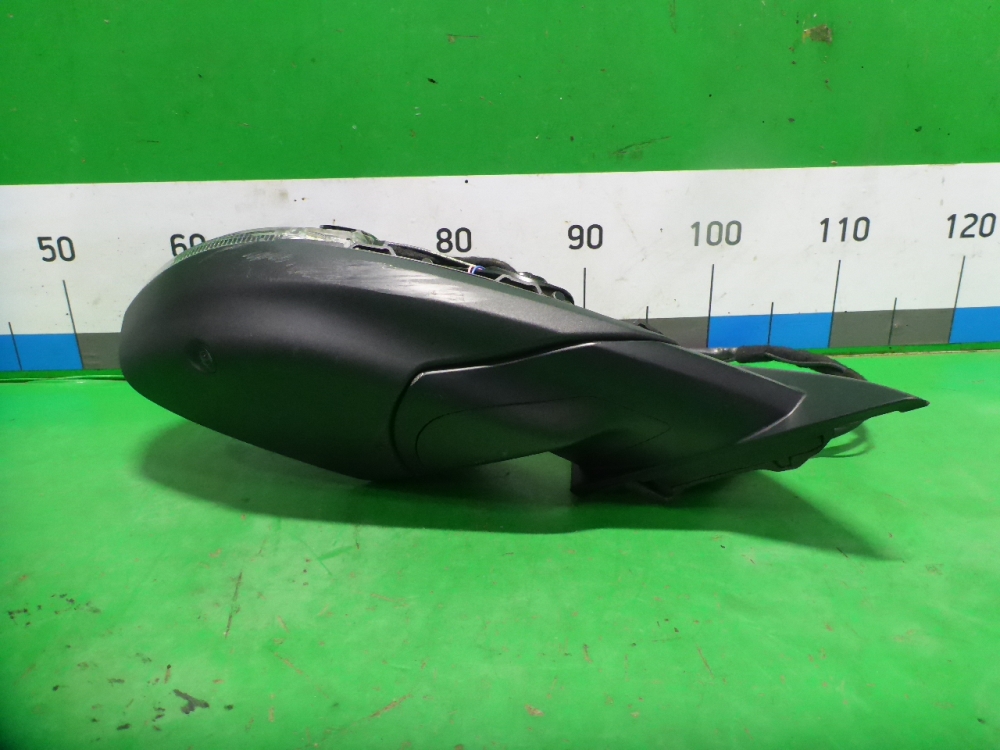 Зеркало правое электрическое