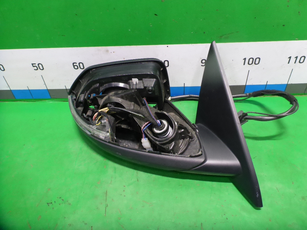 Зеркало правое электрическое