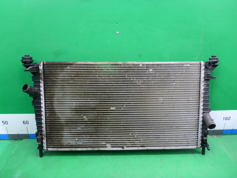 Радиатор охлаждения двигателя основной