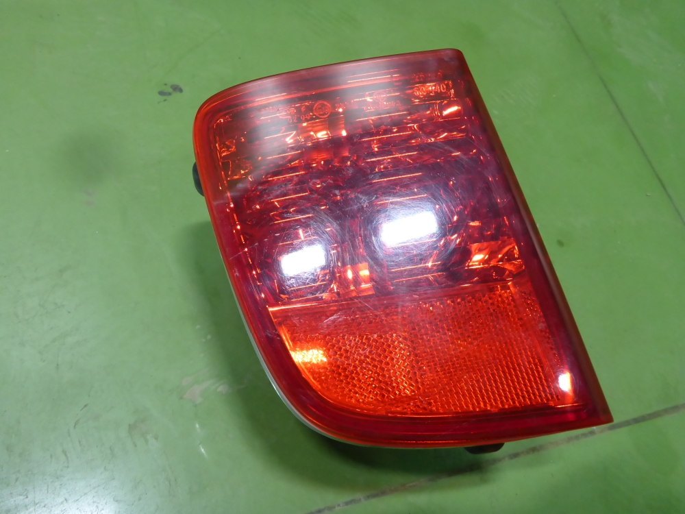 Фонарь задний в бампер левый