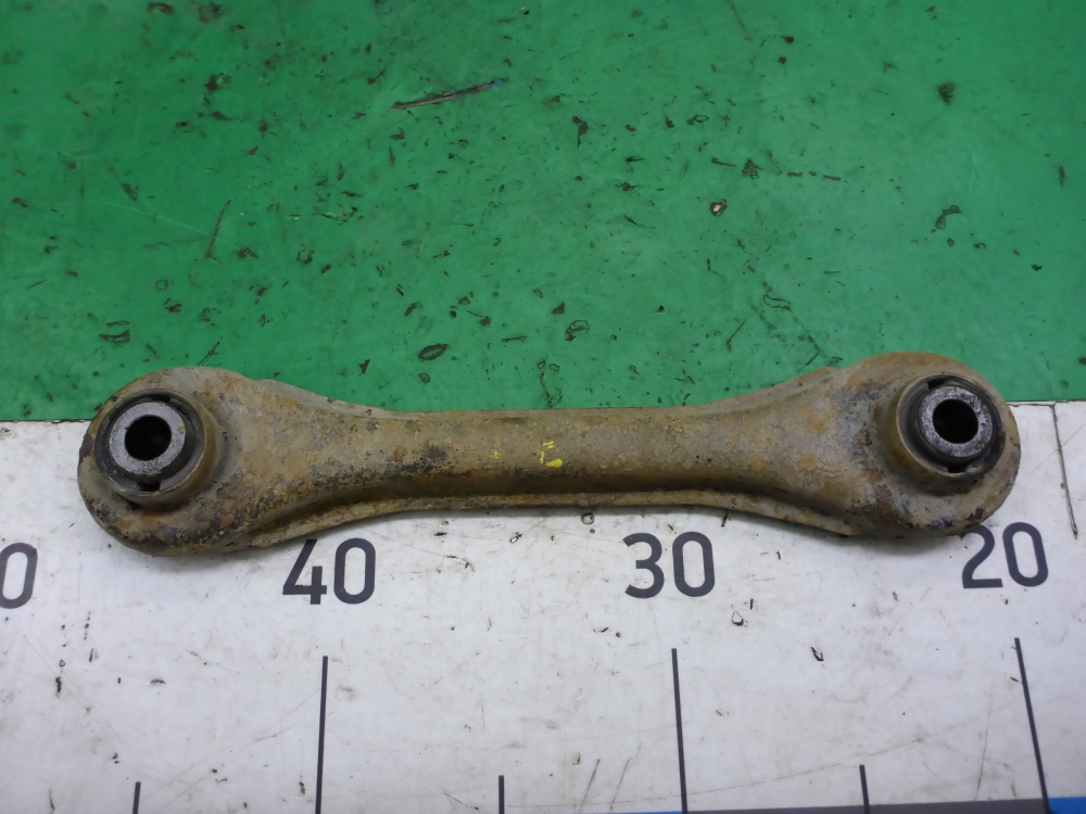 Тяга задняя нижняя