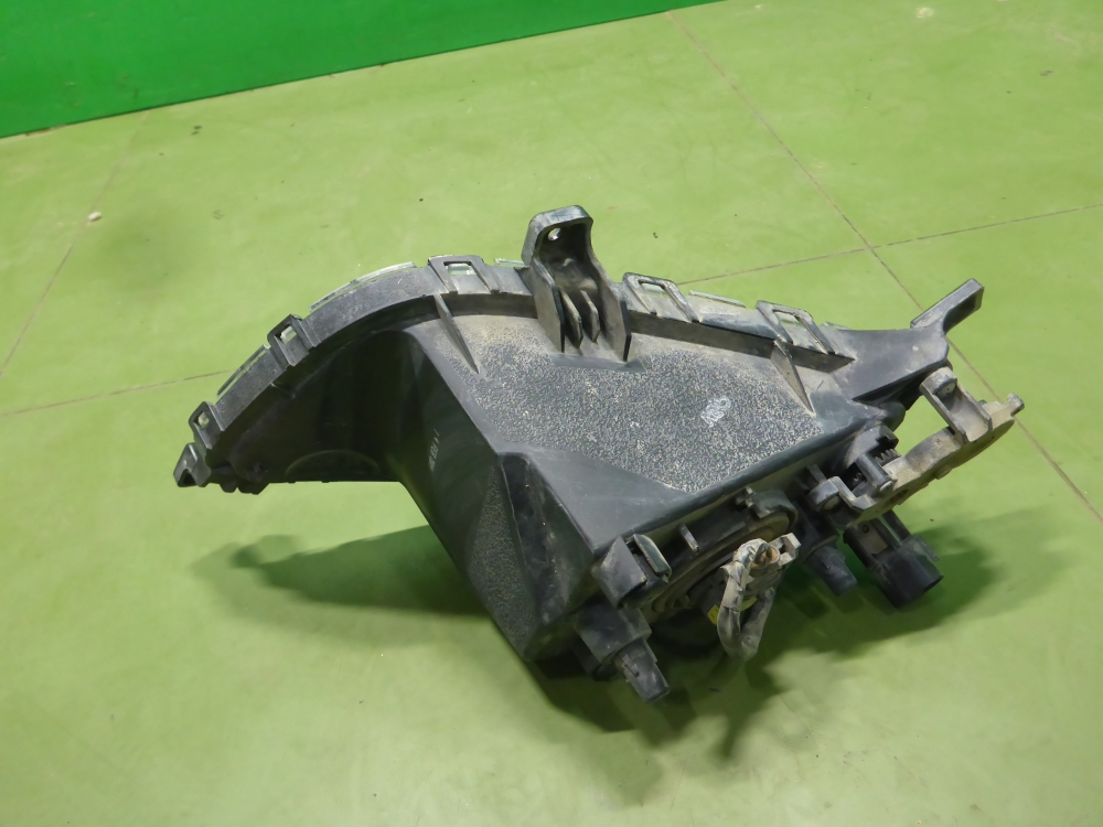 Фара противотуманная левая