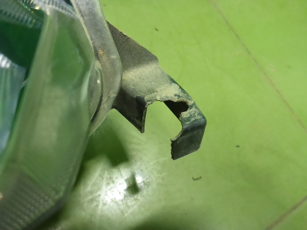 Фара правая