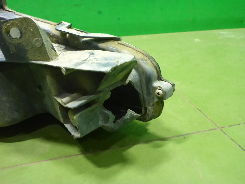 Фара противотуманная правая