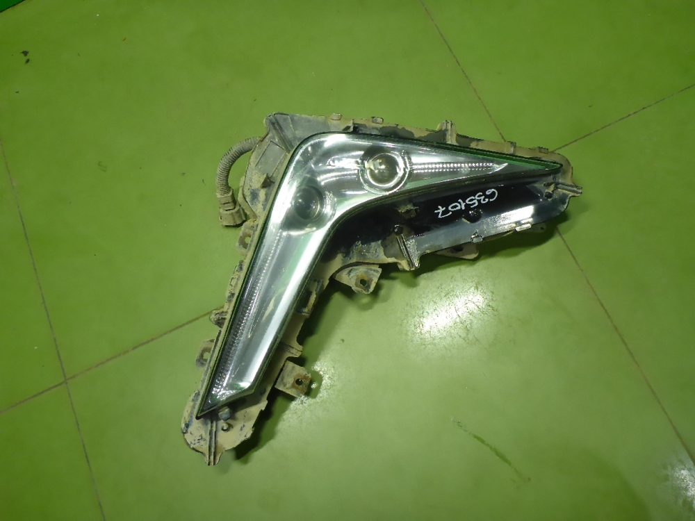 Фара противотуманная правая