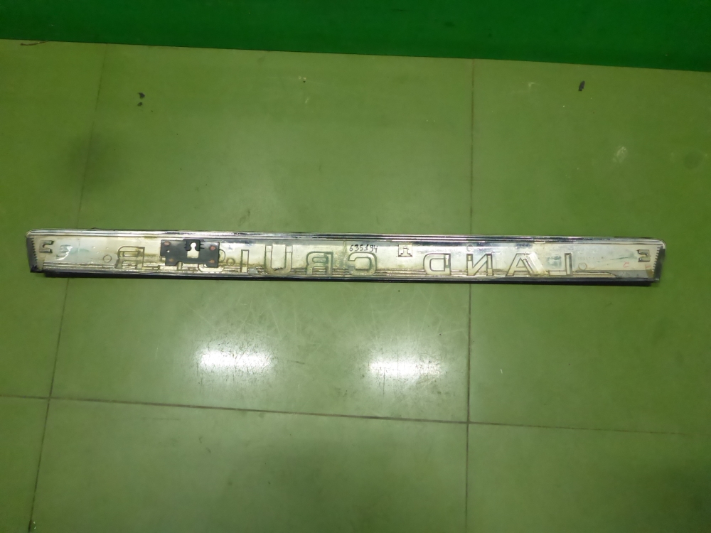 Накладка двери багажника