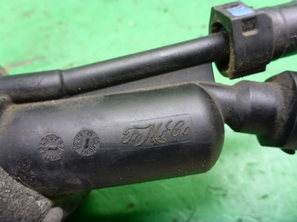 Цилиндр сцепления главный