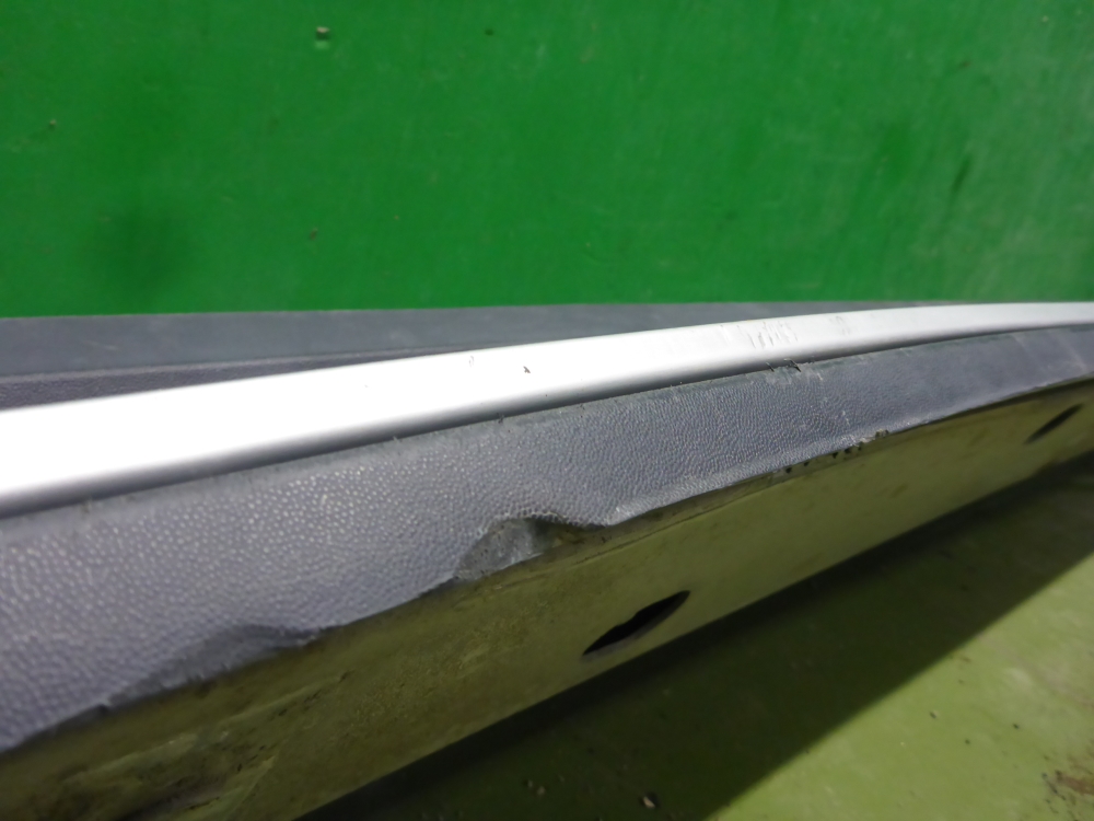 Подножка левая