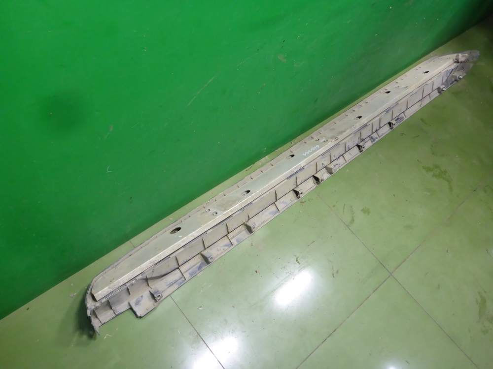 Подножка левая