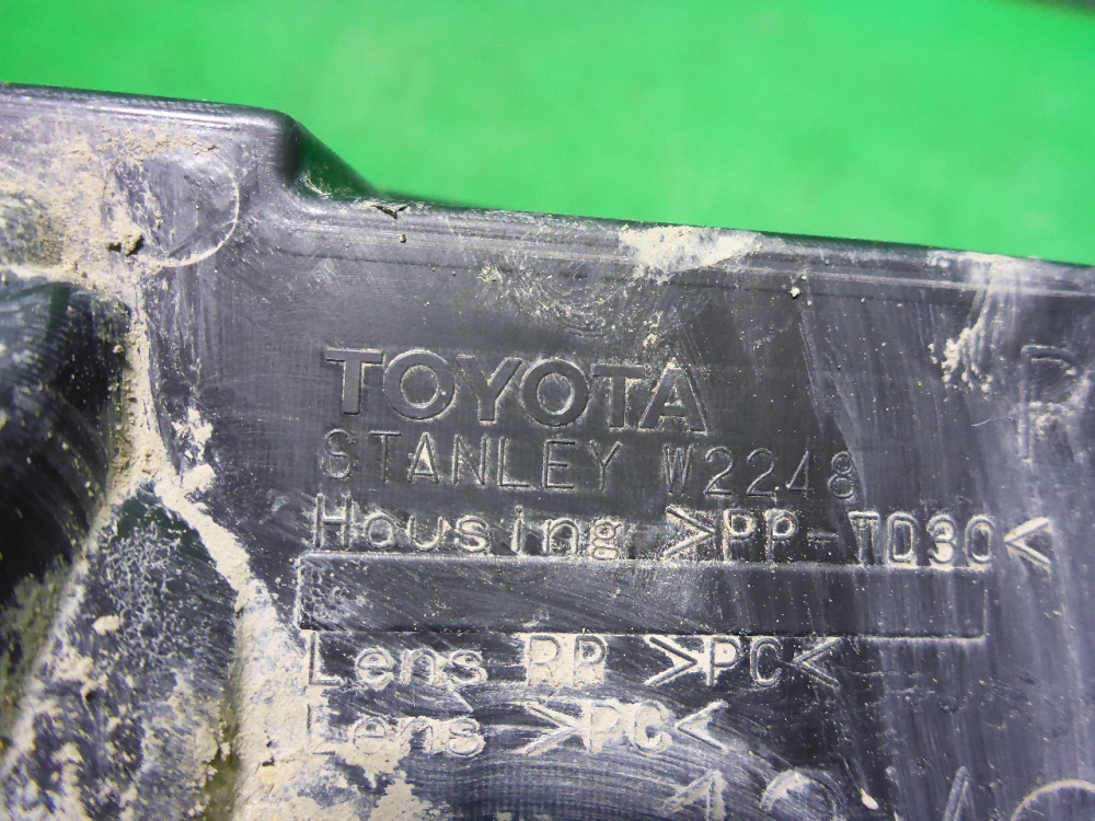 Фонарь задний в бампер правый