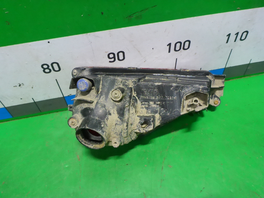 Фонарь задний в бампер правый