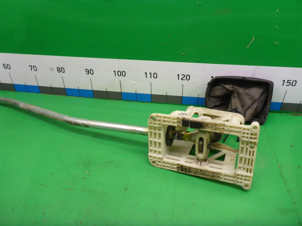 Кулиса МКПП / АКПП