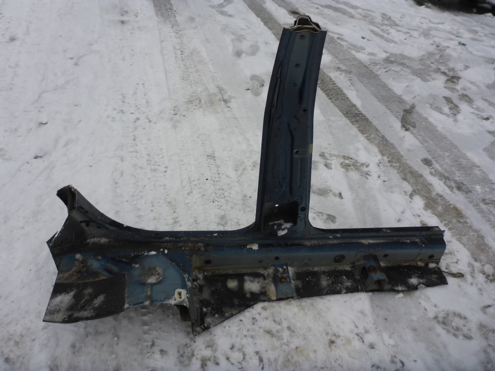 Порог со стойкой левый