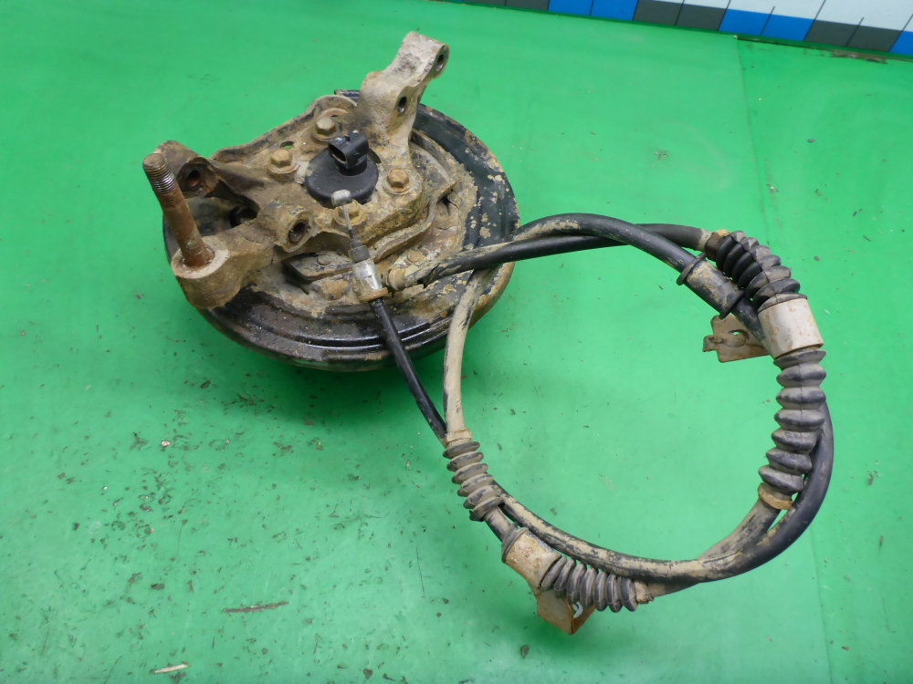 Кулак поворотный задний левый