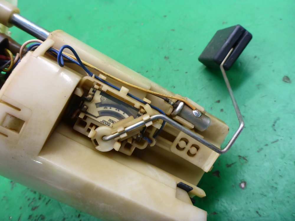 Насос топливный электрический