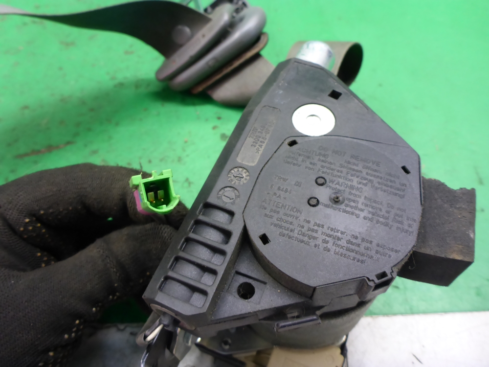 Ремень безопасности с пиропатроном