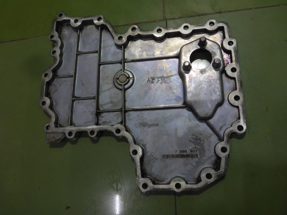 Поддон масляный двигателя (картер)