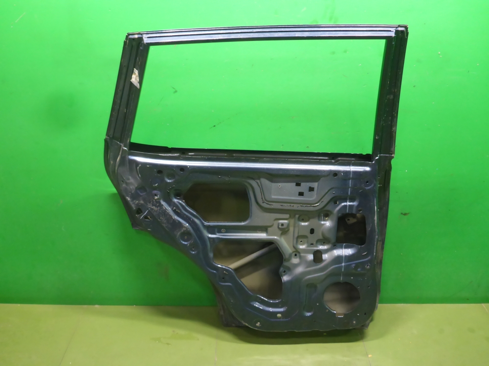 Дверь задняя левая