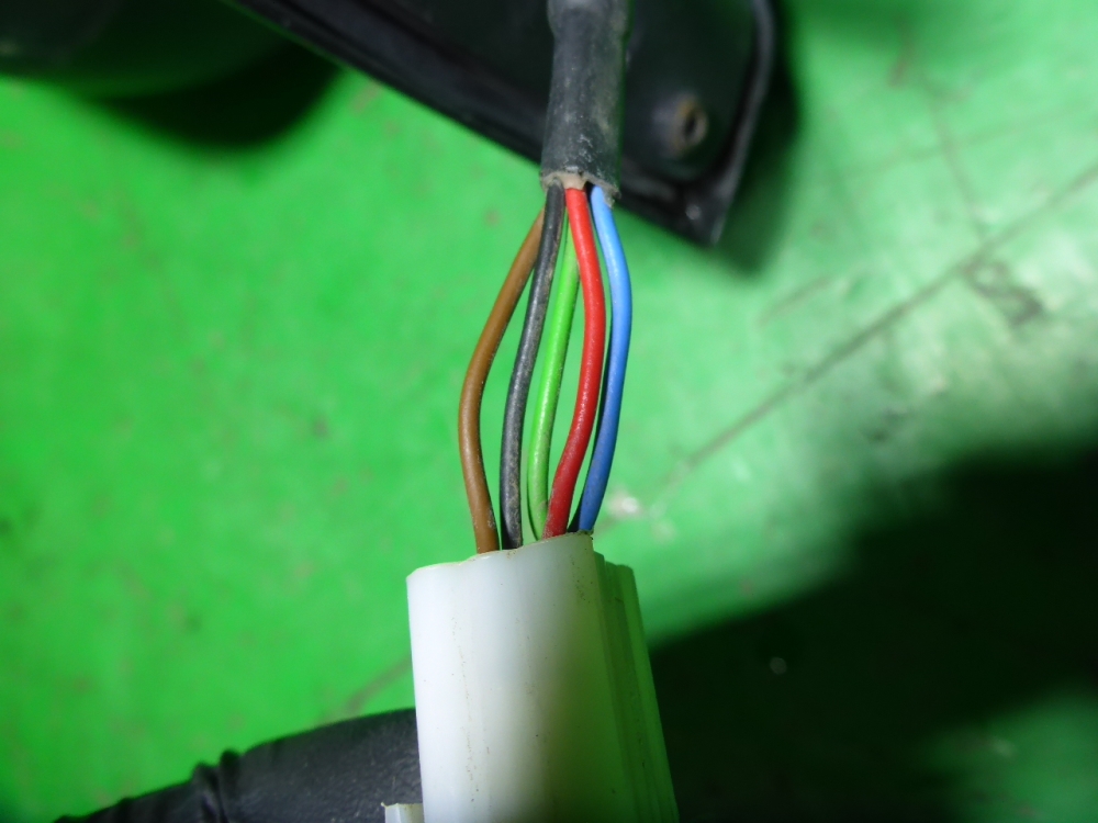 Зеркало левое электрическое