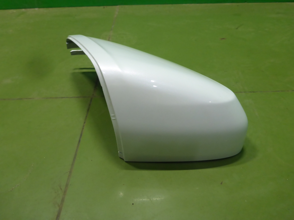 Накладка зеркала левого