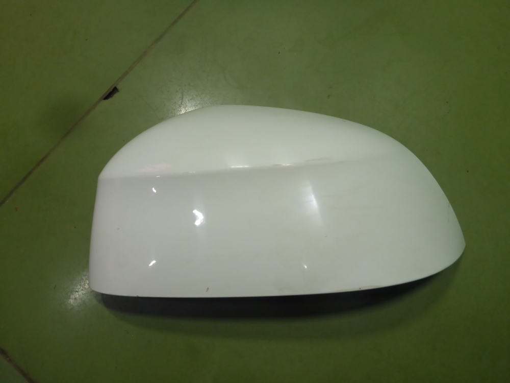 Накладка зеркала левого