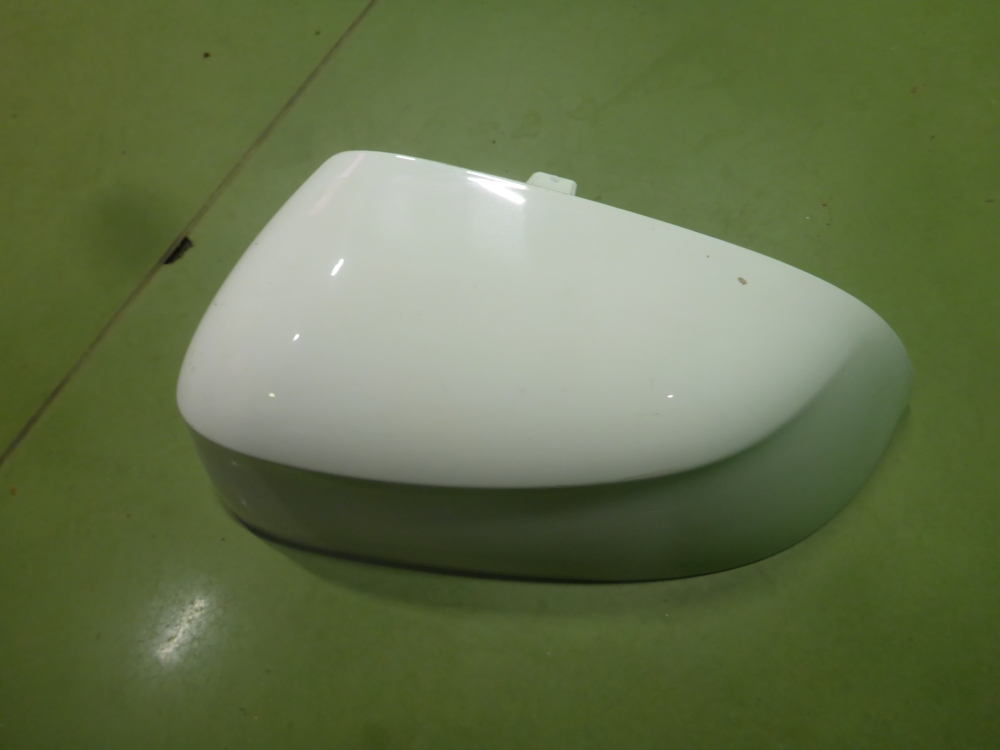 Накладка зеркала левого