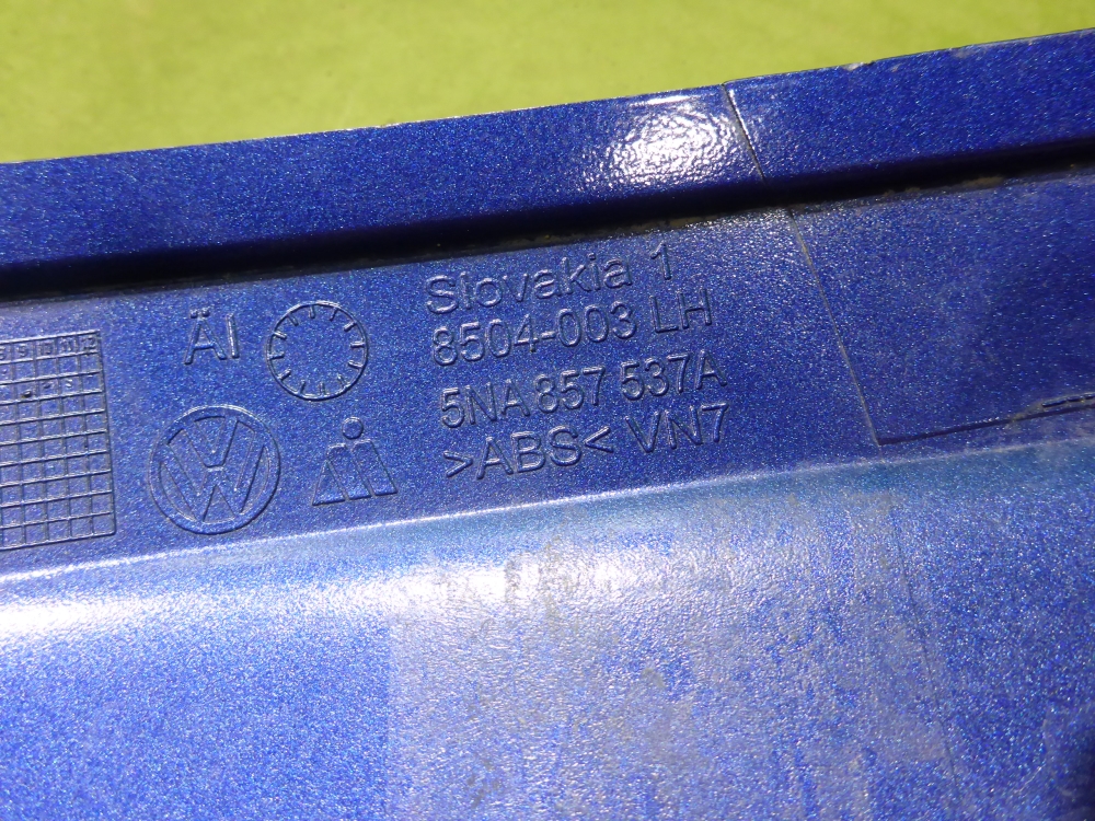 Накладка зеркала левого