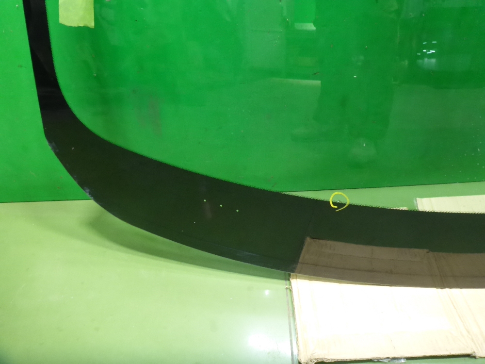 Стекло лобовое