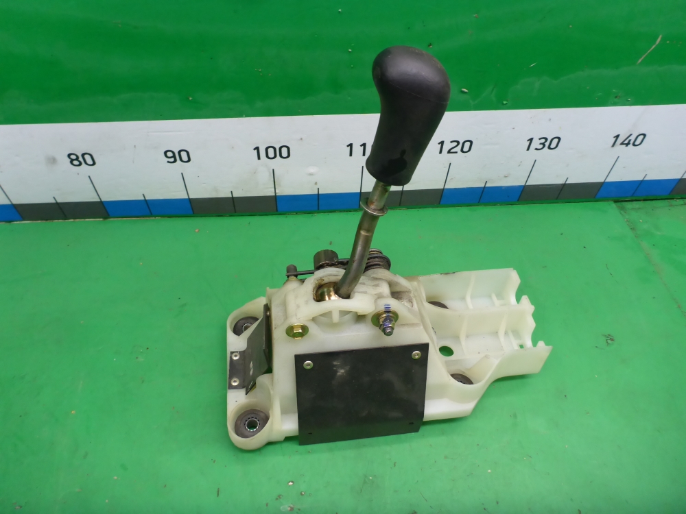 Кулиса МКПП / АКПП